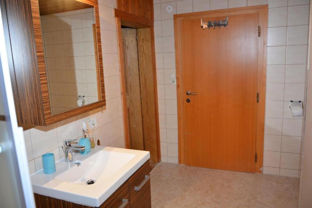 Happy Point Apartment Меллау Екстер'єр фото