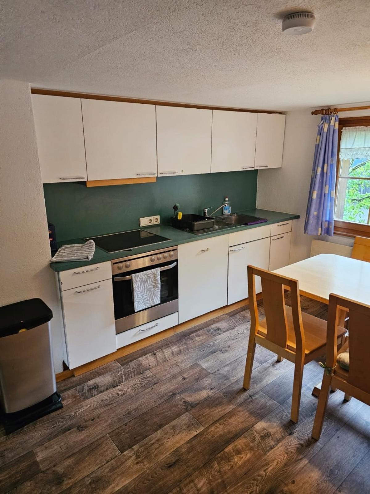 Happy Point Apartment Меллау Екстер'єр фото
